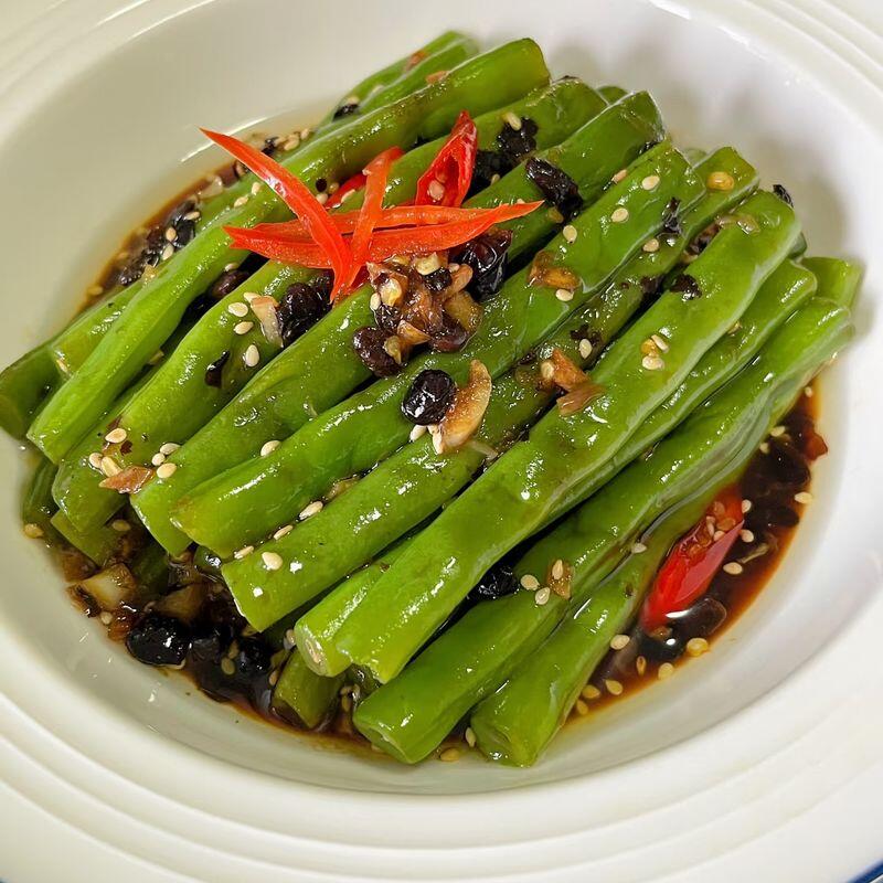 Steamed Green Beans with Pickled Mustard Tuber